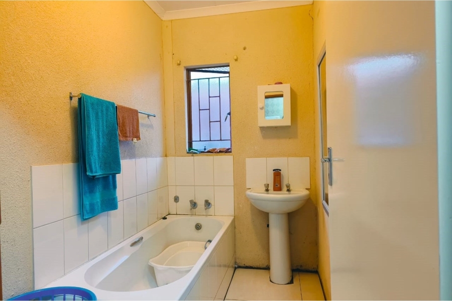 3 Bedroom Property for Sale in Tlhabane West North West